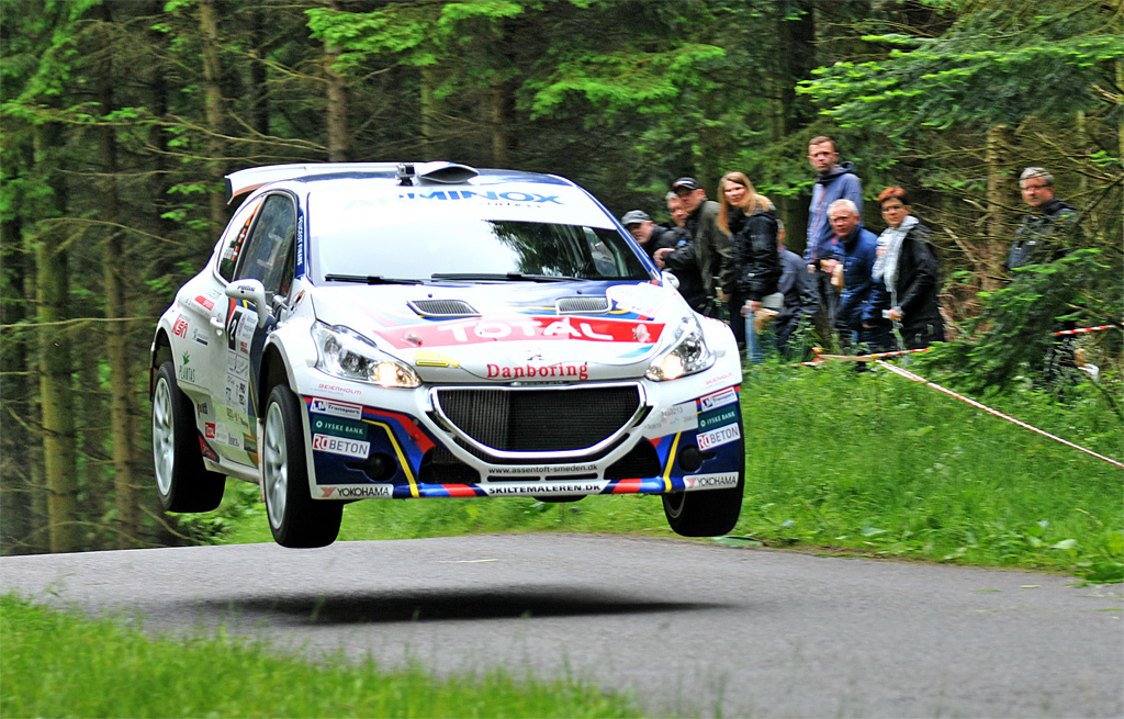 På fredag kan Christian Jensen skrive sig ind i historien med en ny sejr i Tvilum Rallyshow
(Foto: rallypics.dk)